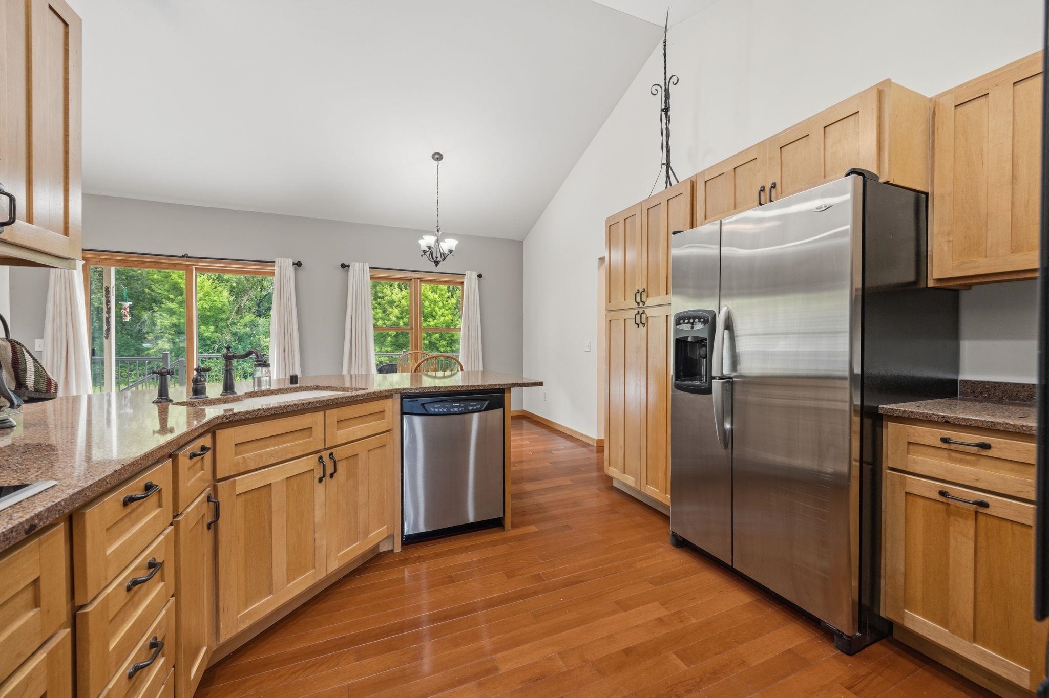 401 Highland Road Cambridge, WI 53523 - Photo 19 of 90