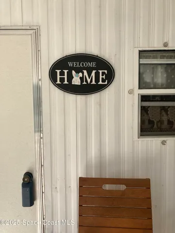 a view of a entryway with a bathtub