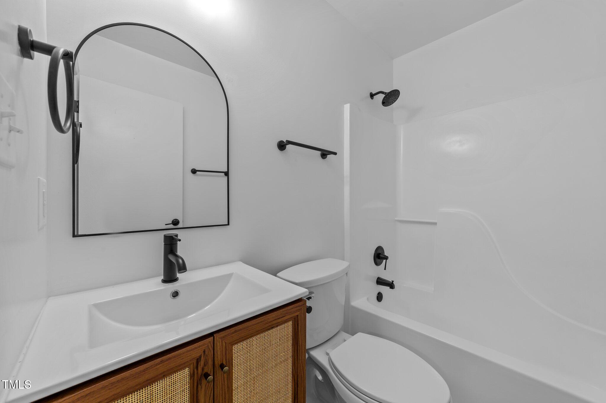 413 Top Greene Lane Raleigh, NC 27601 - Photo 16 of 31 30-web-or-mls-VB4A0999