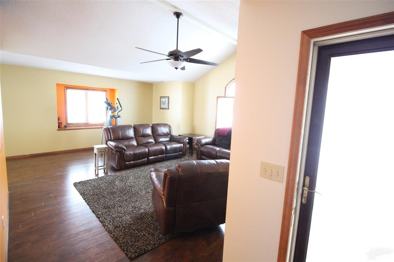 6402 Rapp Road Fort Wayne, IN 46818 - Photo 4 of 23