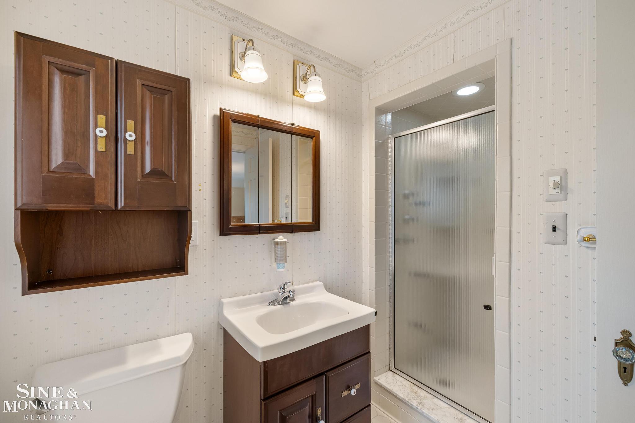 251 Merriweather Road Grosse Pointe, MI 48236 - Photo 16 of 34 50173185-6428737f-cb26-4385-9cf7-6fe1064f339d.JPG