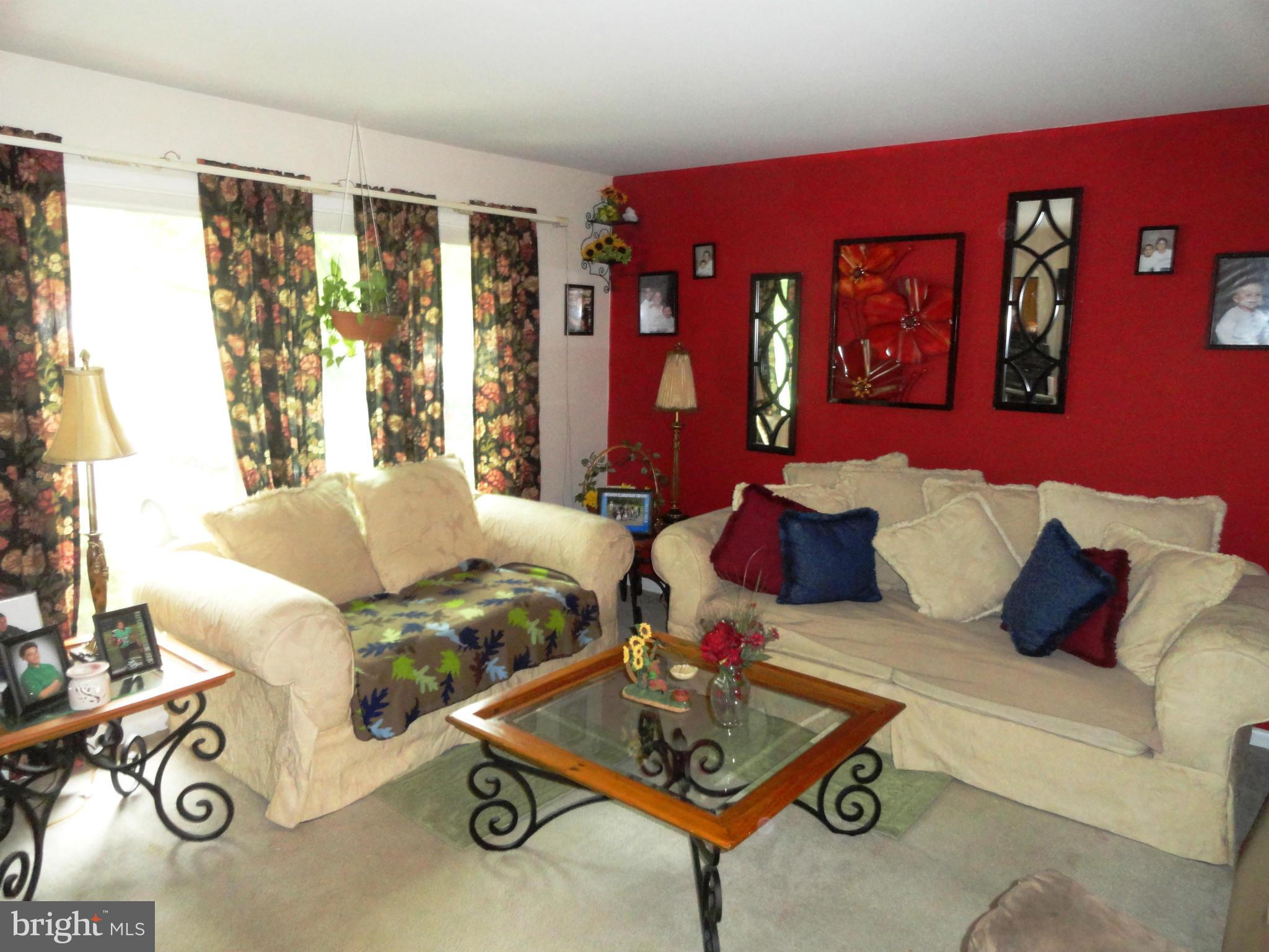548 Rita Drive Odenton, MD 21113 - Photo 7 of 14 Living Room