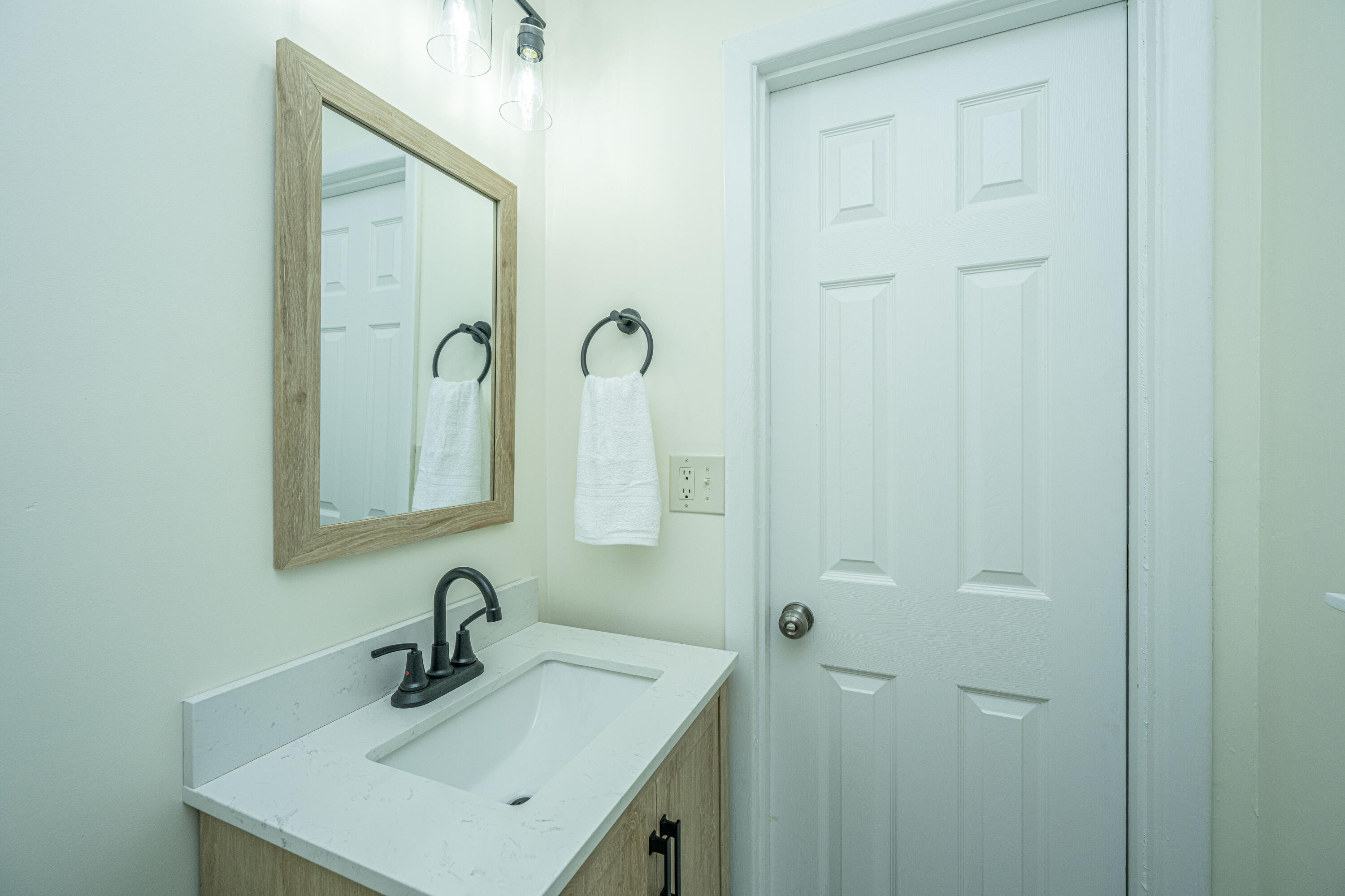 119 Rahway Road Goose Creek, SC 29445 - Photo 24 of 32 Owner's 1/2 bath