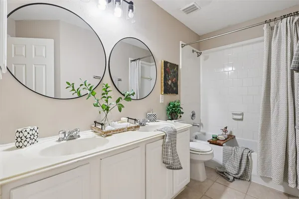 $2,350 | 8002 Cross Trail Drive, Sugar Land, TX 77479