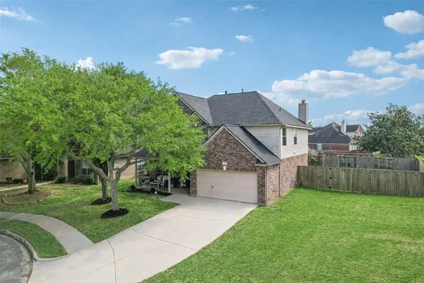 $2,350 | 8002 Cross Trail Drive, Sugar Land, TX 77479