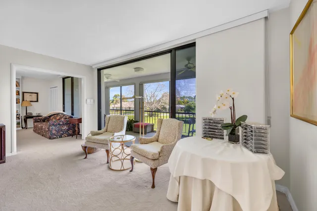 $469,000 | 4 Southeast Turtle Creek Drive, Unit E, Jupiter, FL 33469