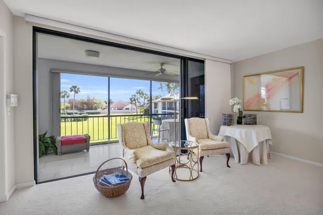 $469,000 | 4 Southeast Turtle Creek Drive, Unit E, Jupiter, FL 33469