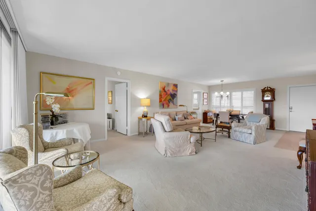 $469,000 | 4 Southeast Turtle Creek Drive, Unit E, Jupiter, FL 33469