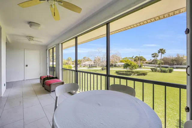 $469,000 | 4 Southeast Turtle Creek Drive, Unit E, Jupiter, FL 33469