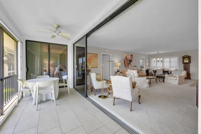 $469,000 | 4 Southeast Turtle Creek Drive, Unit E, Jupiter, FL 33469