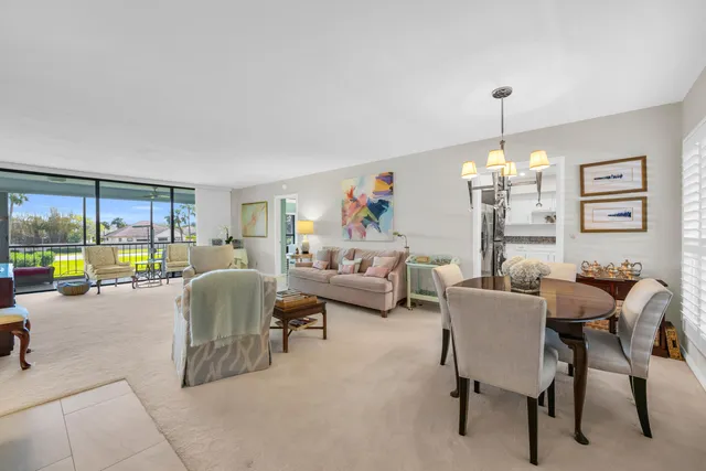 $469,000 | 4 Southeast Turtle Creek Drive, Unit E, Jupiter, FL 33469