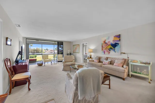 $469,000 | 4 Southeast Turtle Creek Drive, Unit E, Jupiter, FL 33469