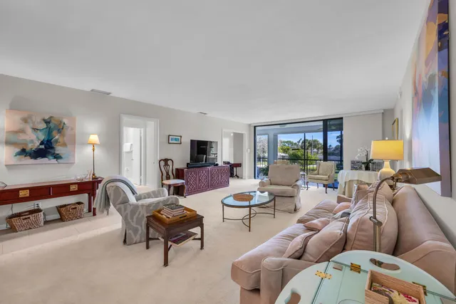 $469,000 | 4 Southeast Turtle Creek Drive, Unit E, Jupiter, FL 33469