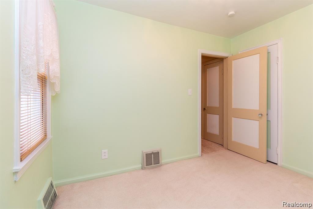 17953 Reed Street Melvindale, MI 48122 - Photo 19 of 32