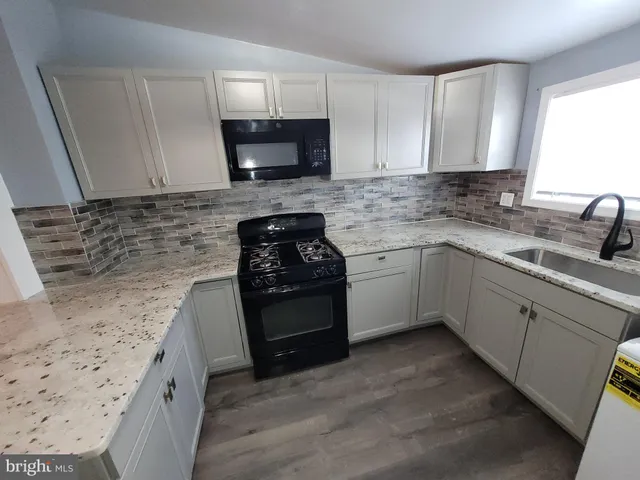 $1,200 | 617 Archer Street, Baltimore, MD 21230