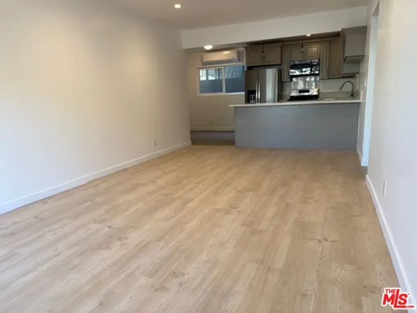 $4,295 | 2106 Pisani Place, Venice, CA 90291