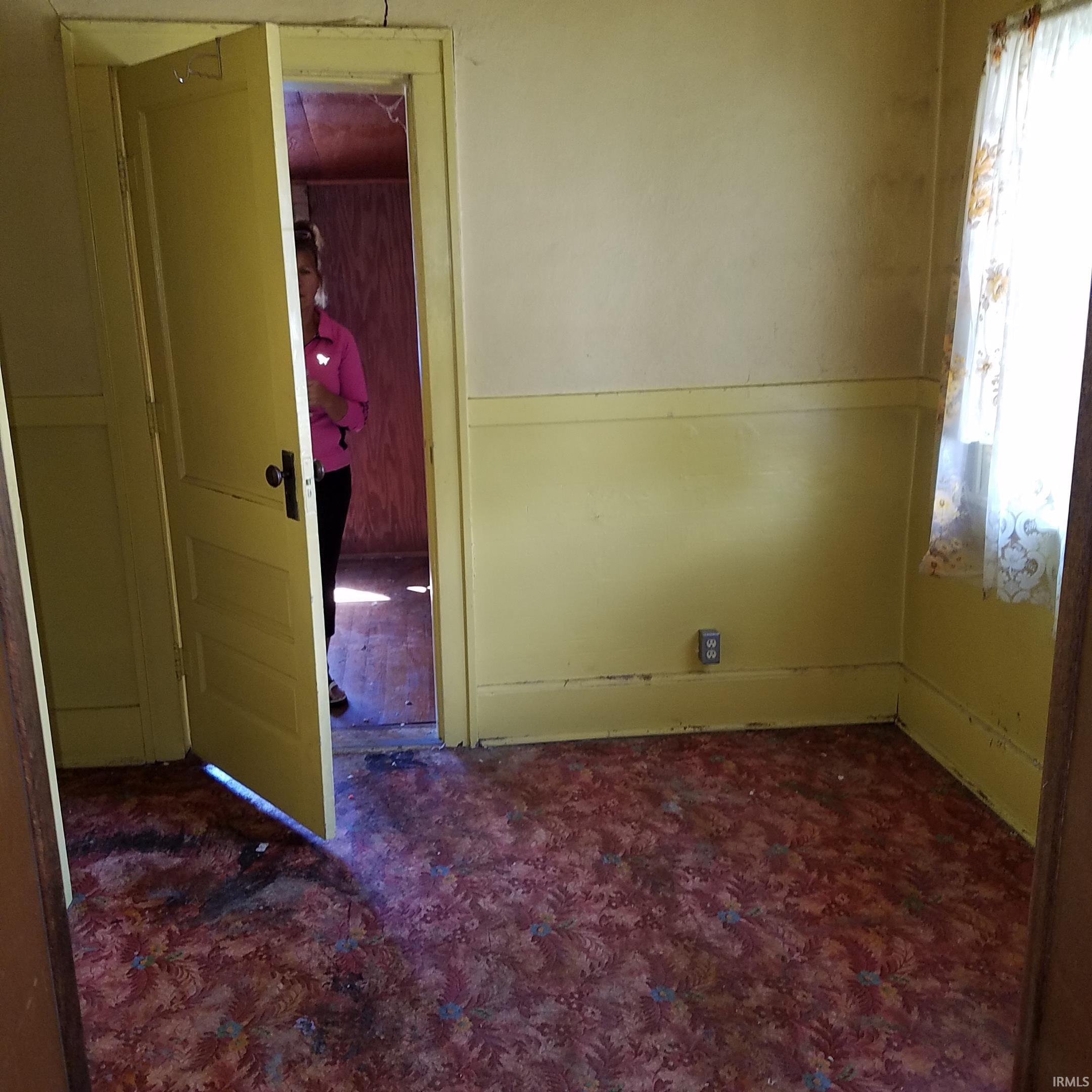 2703 Locust Road South Bend, IN 46614 - Photo 10 of 18 Gallery Image 10