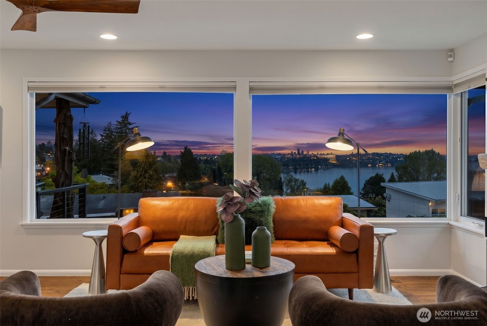 7127 South Sunnycrest Road Seattle, WA 98178 - Photo 8 of 37 Gallery Image 8