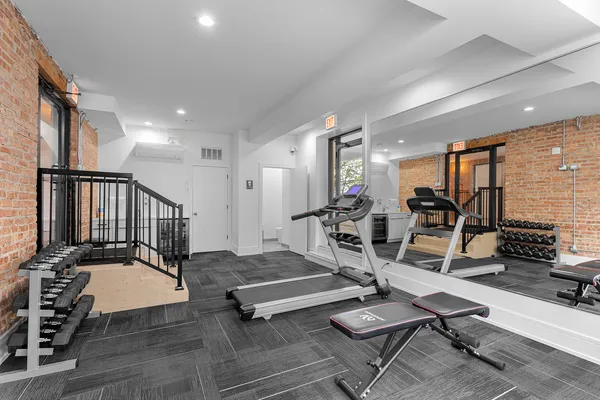 $4,200 | 7726 North Eastlake Terrace, Unit 3, Chicago, IL 60626