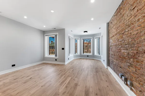 $4,200 | 7726 North Eastlake Terrace, Unit 3, Chicago, IL 60626