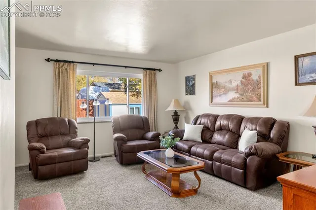 $380,000 | 102 Landoe Lane, Colorado Springs, CO 80911