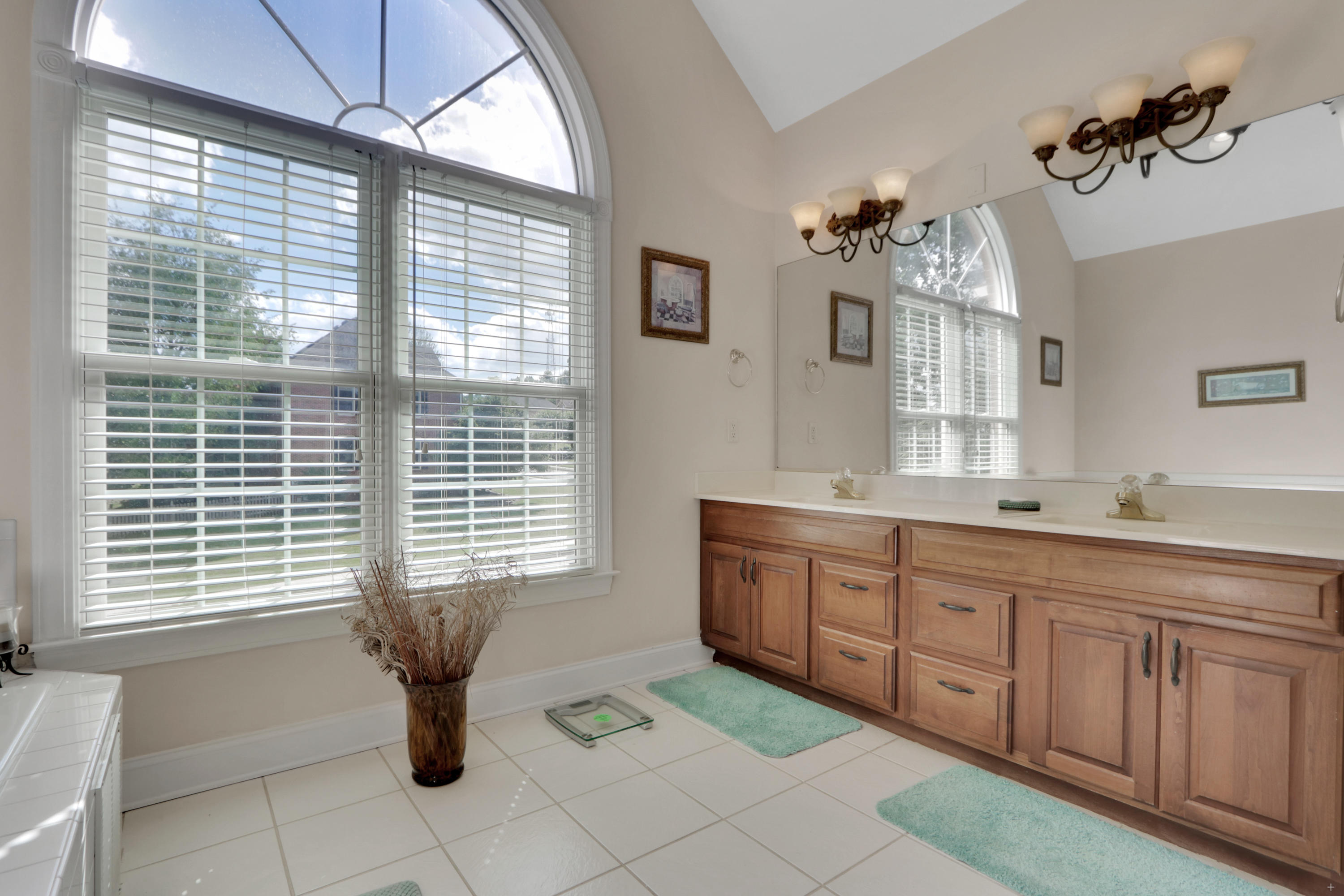 12898 Long Ridge Road Knoxville, TN 37934 - Photo 18 of 36 Large master bath
