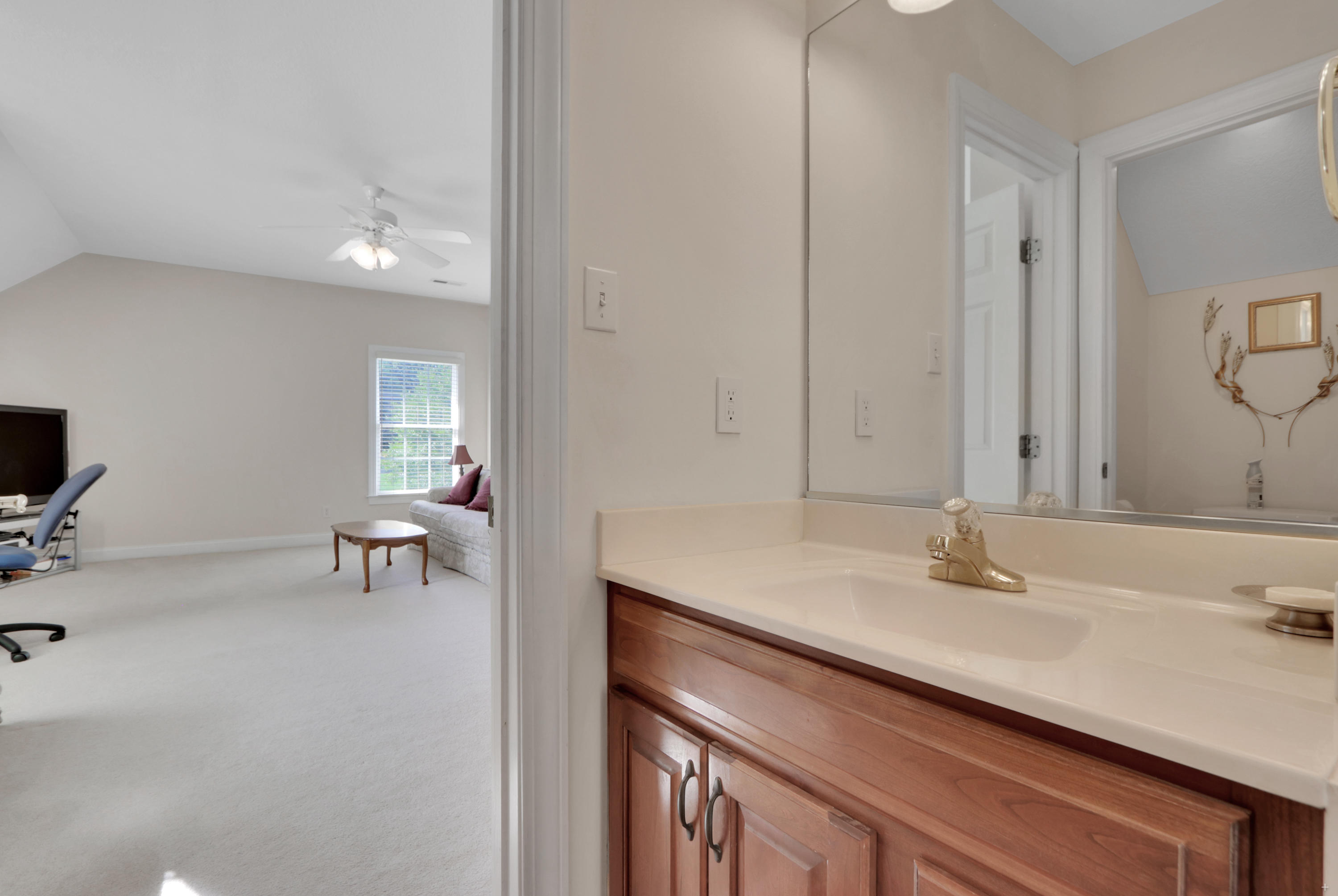 12898 Long Ridge Road Knoxville, TN 37934 - Photo 24 of 36 Bathroom