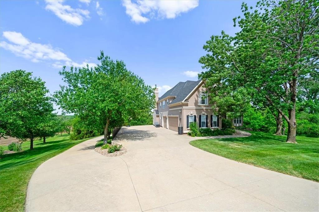 6 River Ridge Terrace St. Joseph, MO 64507 - Photo 2 of 50