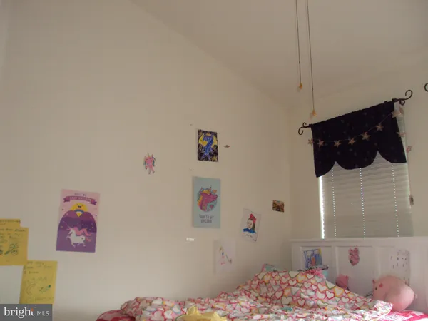 $2,750 | 2513 Woodrow Wilson Drive, Herndon, VA 20171