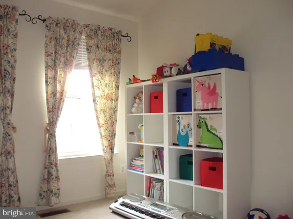 $2,750 | 2513 Woodrow Wilson Drive, Herndon, VA 20171