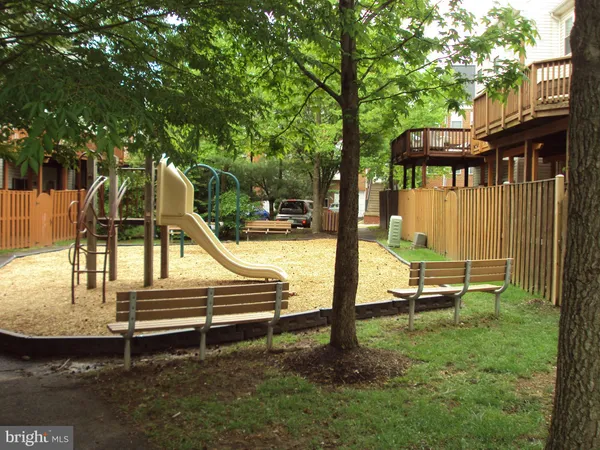 $2,750 | 2513 Woodrow Wilson Drive, Herndon, VA 20171