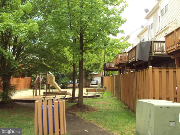 $2,750 | 2513 Woodrow Wilson Drive, Herndon, VA 20171