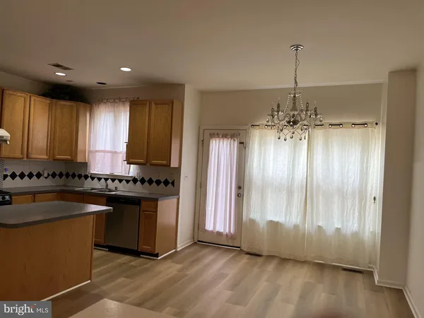 $2,750 | 2513 Woodrow Wilson Drive, Herndon, VA 20171