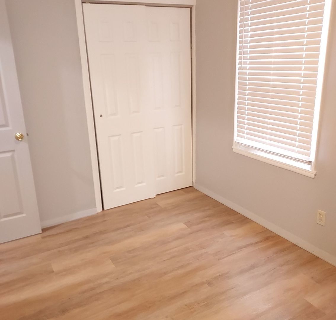 202 South Embarrass Avenue Tuscola, IL 61953 - Photo 6 of 10