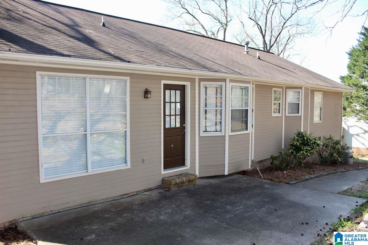 1058 Independence Court Alabaster, AL 35007 - Photo 2 of 35
