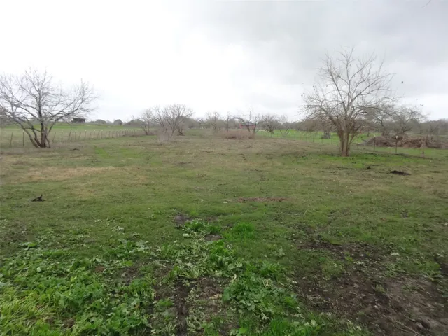 a view of an outdoor space and a yard