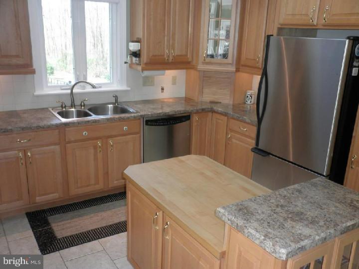 8806 Mountain Road Alburtis, PA 18011 - Photo 13 of 25 Kitchen