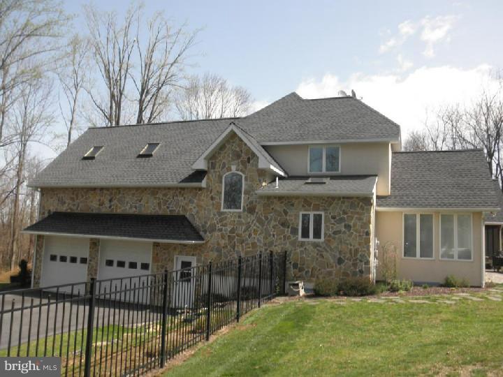 8806 Mountain Road Alburtis, PA 18011 - Photo 7 of 25 Exterior Side