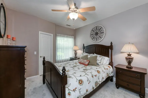 $1,050,000 | 4907 West Lakewood Court, Visalia, CA 93291