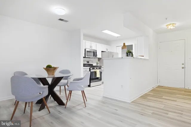 $315,000 | 8075 Lacy Drive, Unit 101, Manassas, VA 20109