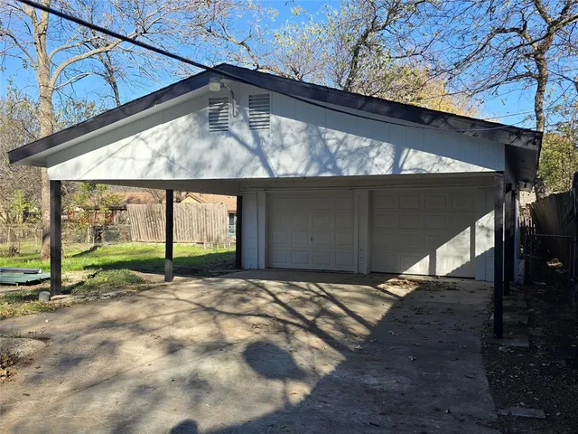 $298,000 | 303 Hillcrest Street, Mansfield, TX 76063