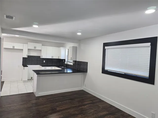 $298,000 | 303 Hillcrest Street, Mansfield, TX 76063