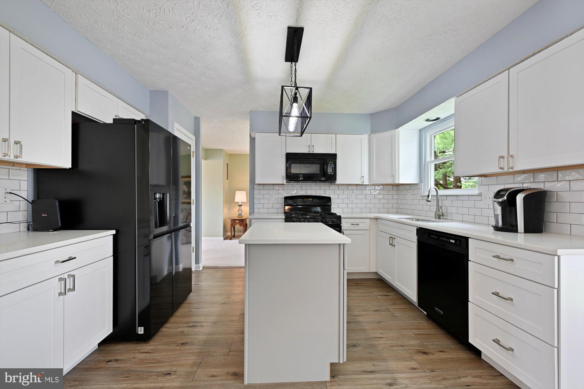 26 Dovefield Road Perry Hall, MD 21128 - Photo 11 of 37 Stunning Quartz/Island Kitchen