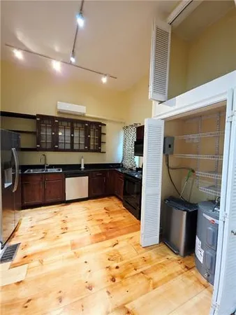 $1,800 | 900 Seventh Street, New Orleans, LA 70115