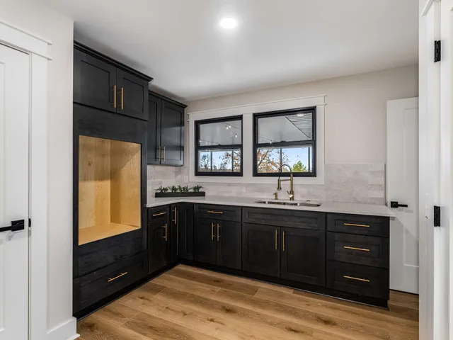 $850,000 | 1015 Jump Off Road, Bon Aqua, TN 37025