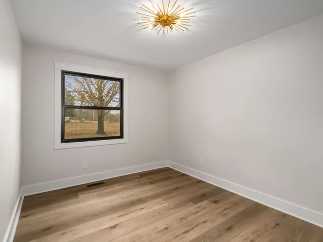 $850,000 | 1015 Jump Off Road, Bon Aqua, TN 37025