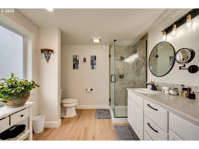 $979,000 | 35003 Northeast 119th Avenue, La Center, WA 98629