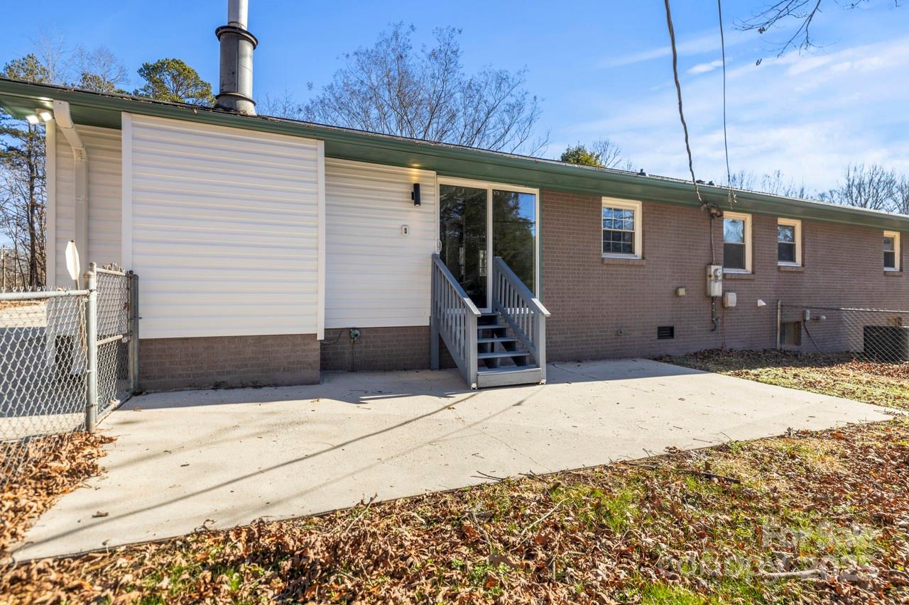322 Timber Road Iron Station, NC 28080 - Photo 7 of 45 Gallery Image 7