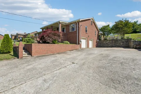 $725,000 | 920 Kelly June Drive, Mount Juliet, TN 37122