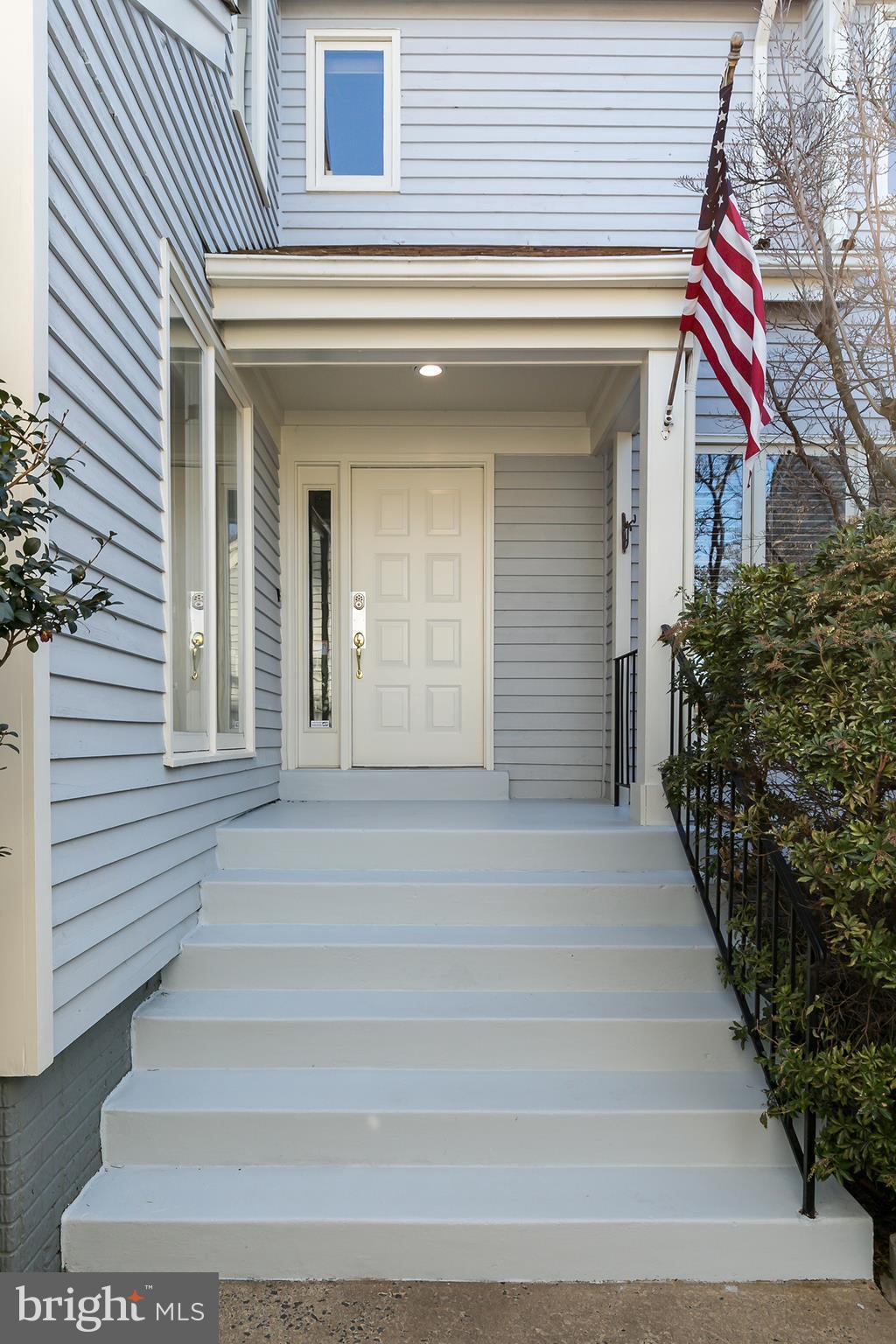 1296 Wedgewood Manor Way Reston, VA 20194 - Photo 2 of 30 Interior (General)